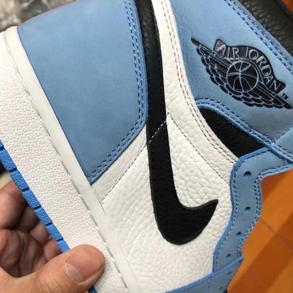 Air Jordan 1  \